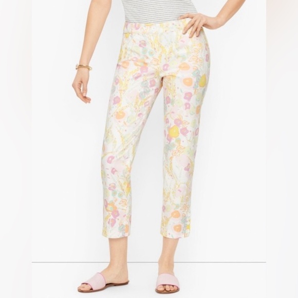 Talbots Women’s Mid-Rise Perfect Crop Capris Pants Abstract Floral White Sz 4 - Picture 1 of 12